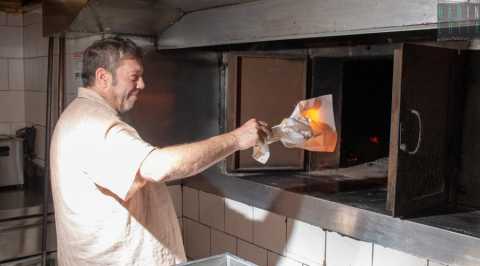 Piccolo, senza insegna e pubblico: a San Pasquale sopravvive un antico forno in pietra